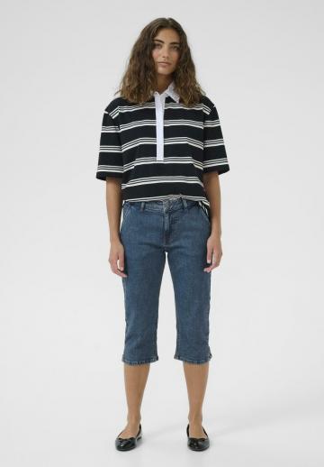 Короткие джинсы