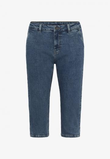 Короткие джинсы