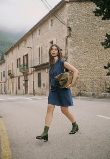 Джинсовая жилетка