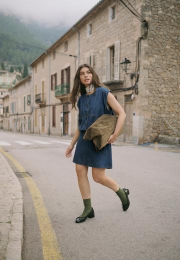 Джинсовая жилетка