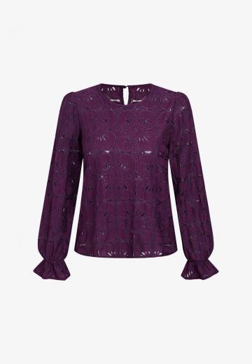 Кружевная блузка