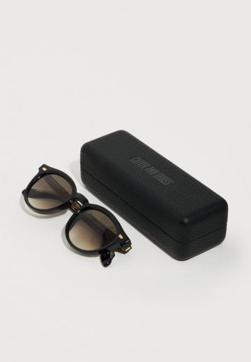 Солнечные очки