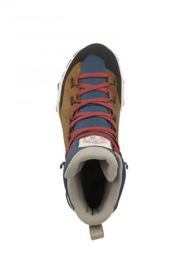 Походные ботинки