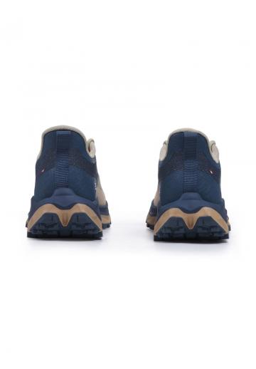 Походные ботинки