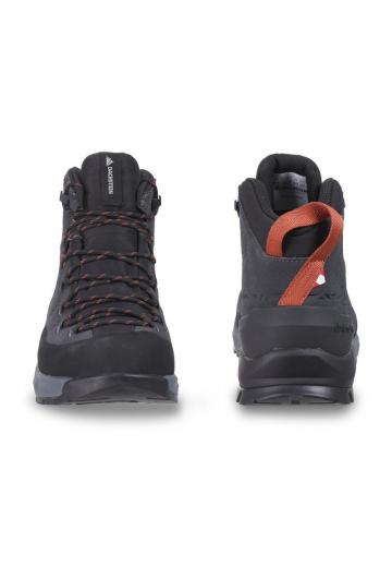 Походные ботинки