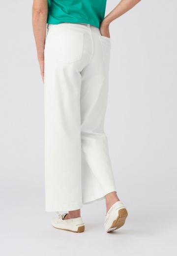 Короткие джинсы