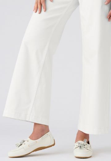 Короткие джинсы