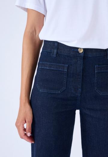 Клешеные джинсы