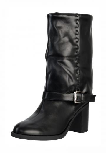 Высокие сапоги