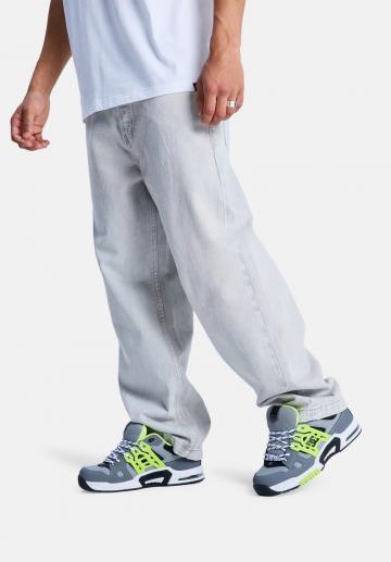 Свободные джинсы