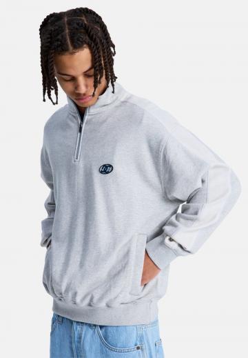 Спортивная кофта