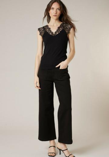 Кружевная блузка