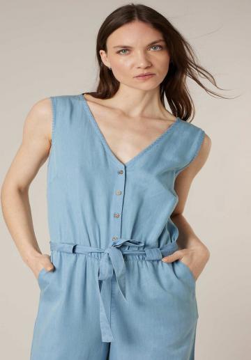 Джинсовый комбинезон