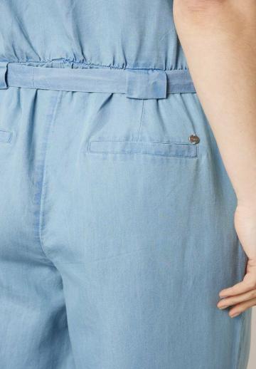 Джинсовый комбинезон