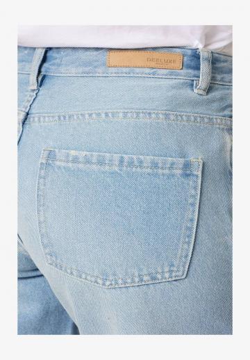 Свободные джинсы