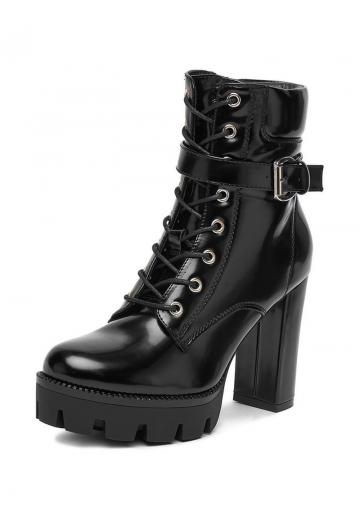 Высокие сапоги