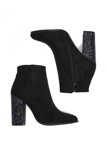 Высокие сапоги