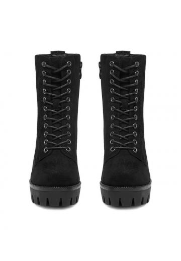 Высокие сапоги