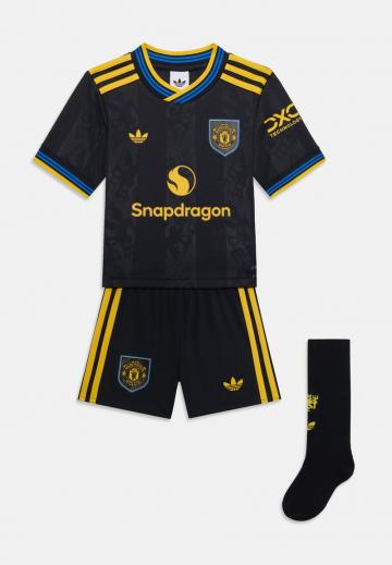 Спортивные шорты