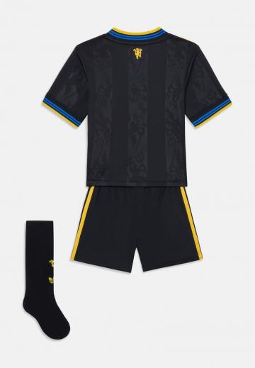 Спортивные шорты