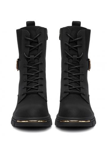 Ботинки на шнуровке