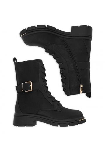 Ботинки на шнуровке