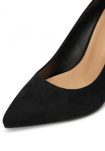 Туфли с высоким носом