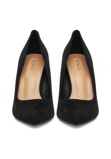 Туфли с высоким носом