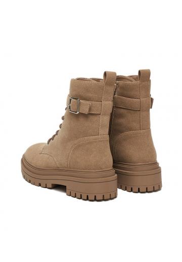Ботинки на шнуровке