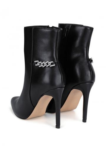 Высокие сапоги