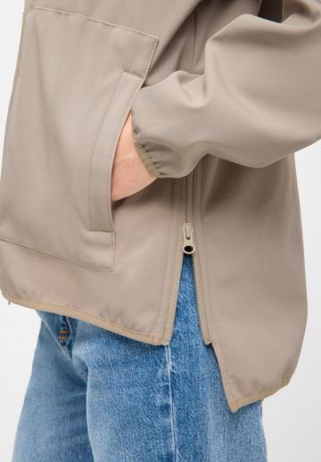 Короткое пальто