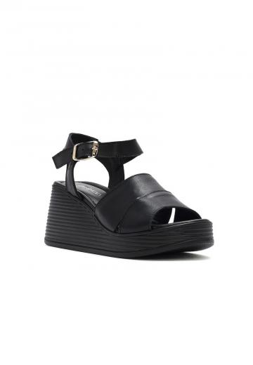 Босоножки на танкетке