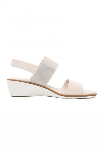 Босоножки на танкетке