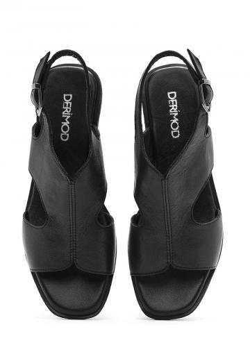 Босоножки на танкетке