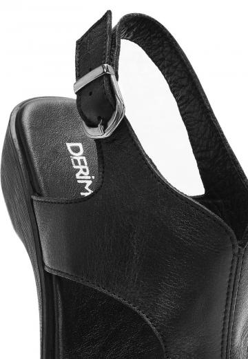 Босоножки на танкетке