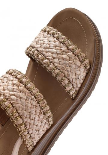 Босоножки на танкетке