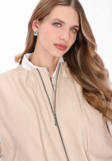 Короткая куртка