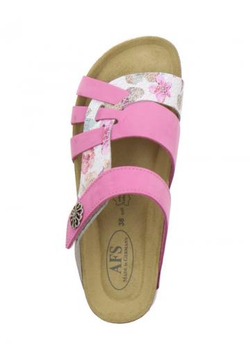 Шлепанцы