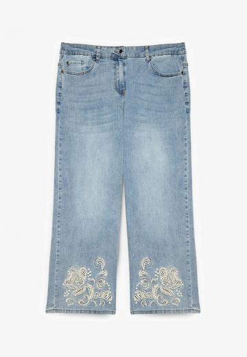 Короткие джинсы