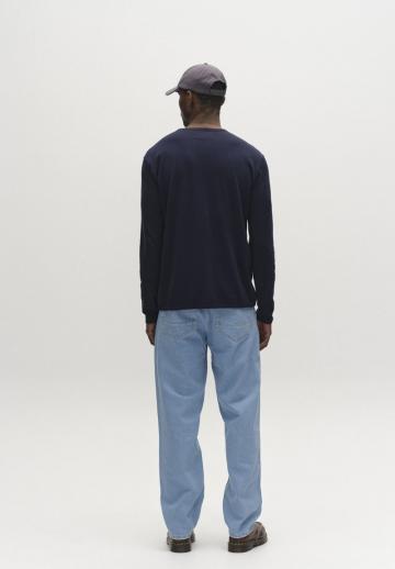 Прямые джинсы