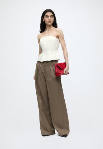 Блузка без рукавов