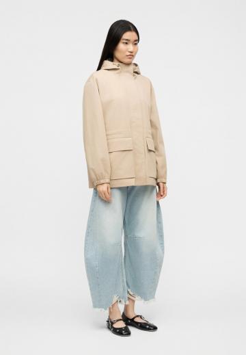 Куртка с накладнымит карманами