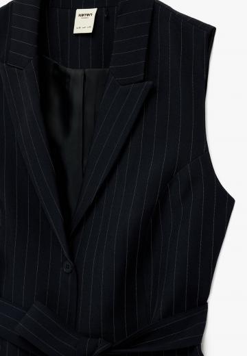 Длинный жилет