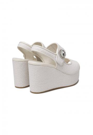 Босоножки на танкетке