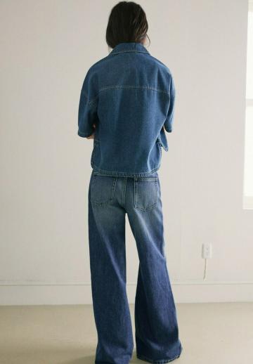 Клешеные джинсы