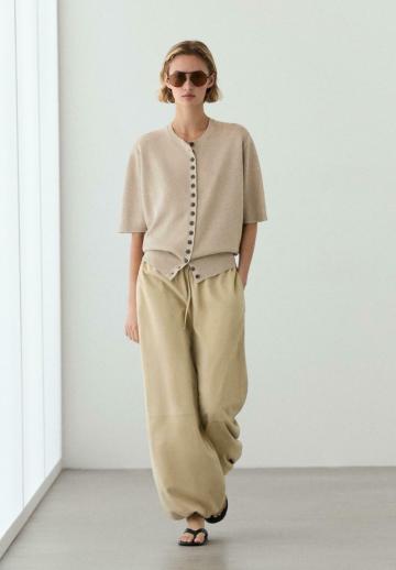 Вязаная кофта
