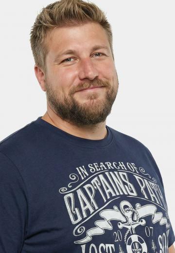 Футболка