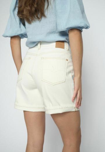 Джинсовые шорты