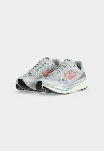 Беговые кроссовки