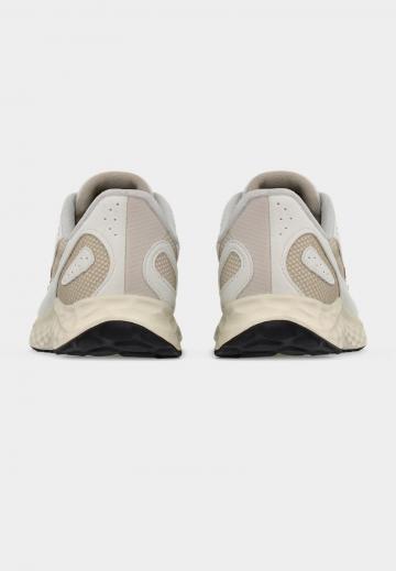 Беговые кроссовки